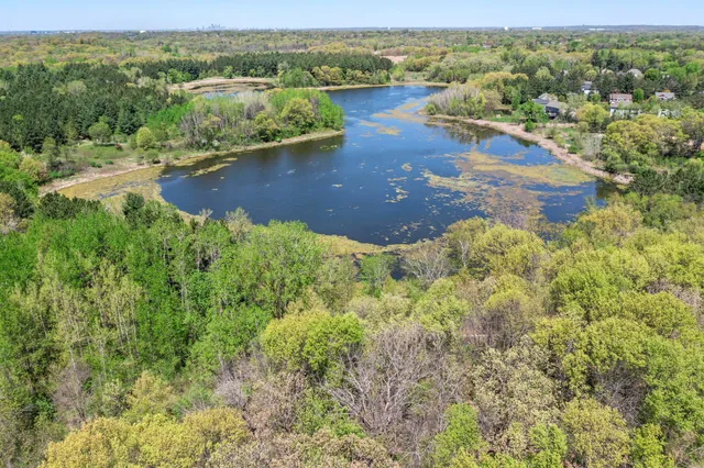 $260,000 | 4955 Parkside Circle, Eagan, MN 55123