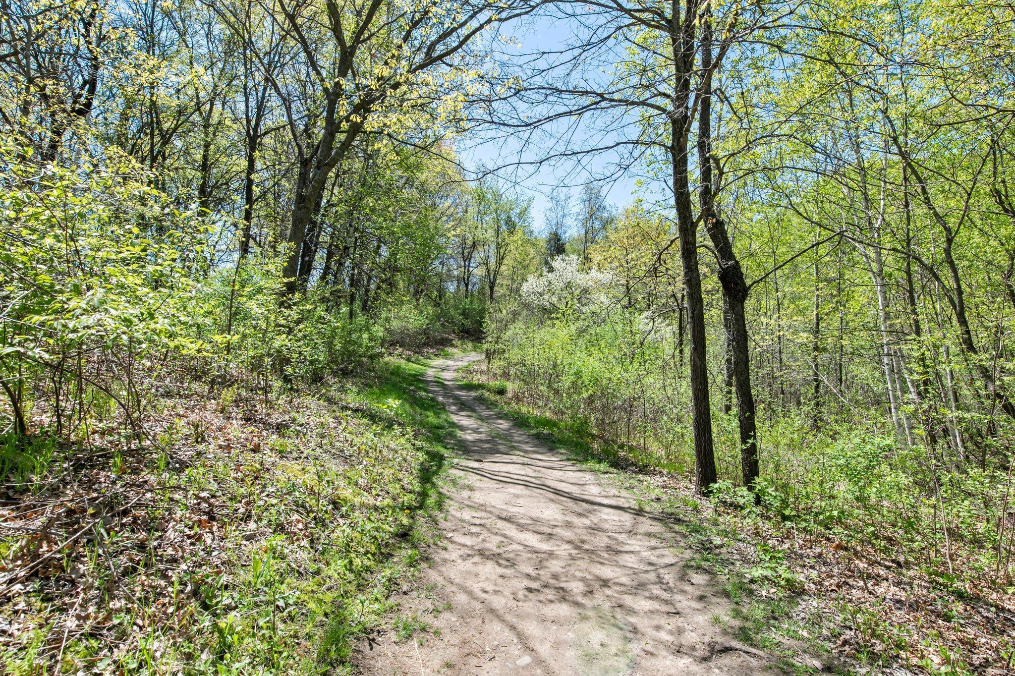 4955 Parkside Circle Eagan, MN 55123 - Photo 9 of 11