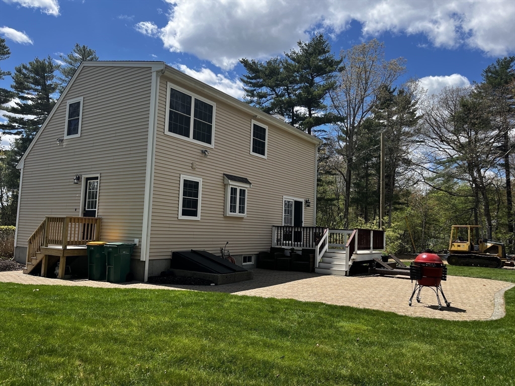 2 Erick Road Mansfield, MA 02048 - Photo 4 of 35