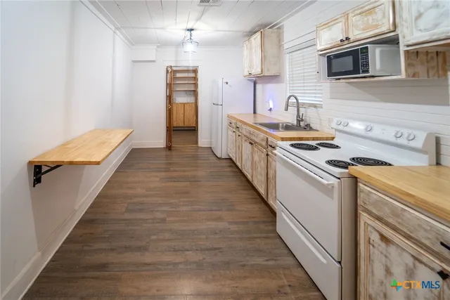 $169,500 | 1006 West North Street, Victoria, TX 77901