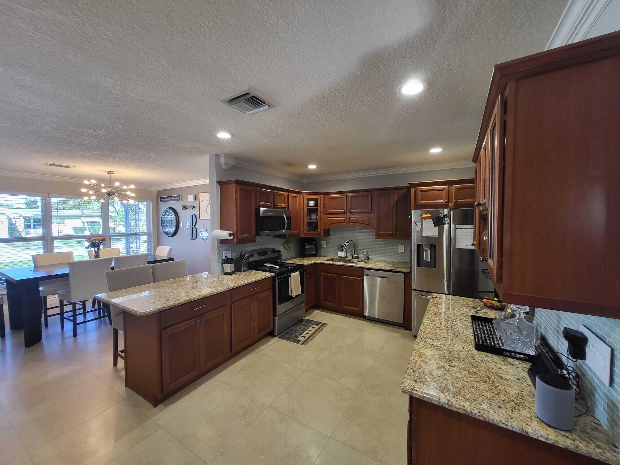 341 East Lake Road Palm Springs, FL 33461 - Photo 5 of 33 WhatsApp Image 2022-01-30 at 7.44.44 PM