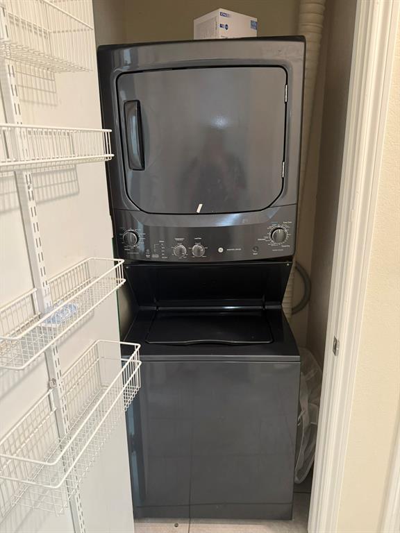 4231 Gilbert Avenue Dallas, TX 75219 - Photo 8 of 14 a view of washer and dryer