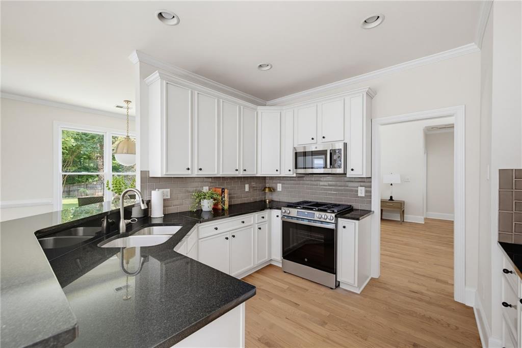 1656 Frazier Road Decatur, GA 30033 - Photo 9 of 23