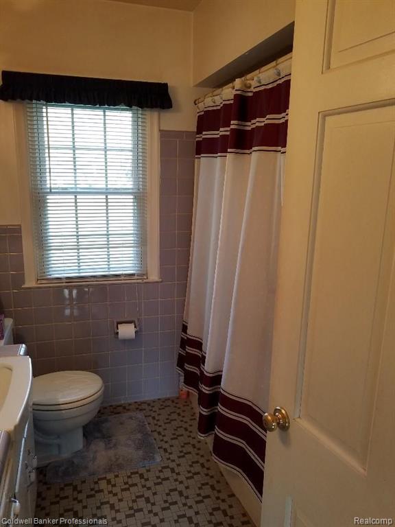 26303 Springland Street Farmington Hills, MI 48334 - Photo 11 of 16