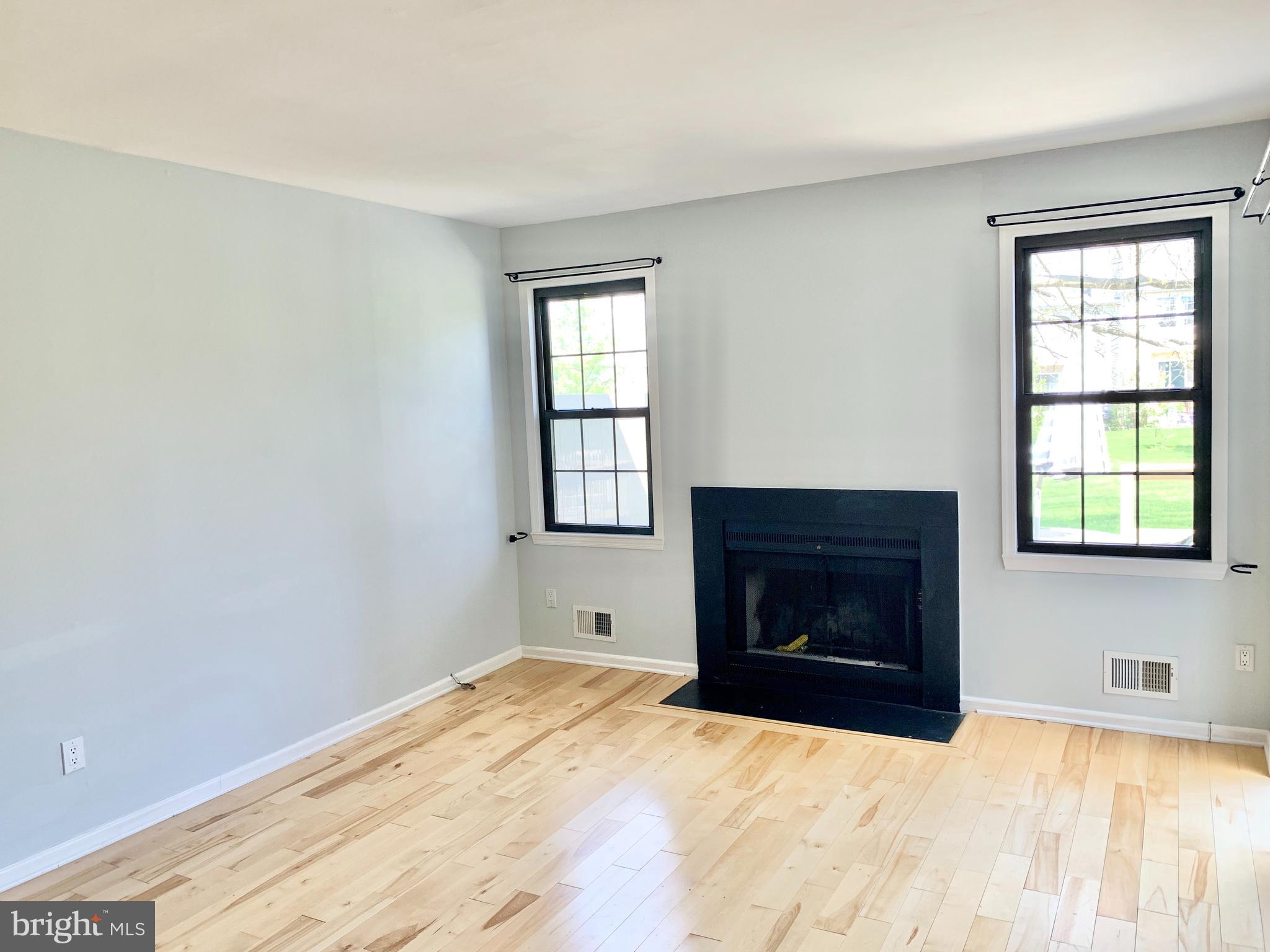 305 Marten Road Princeton, NJ 08540 - Photo 4 of 38