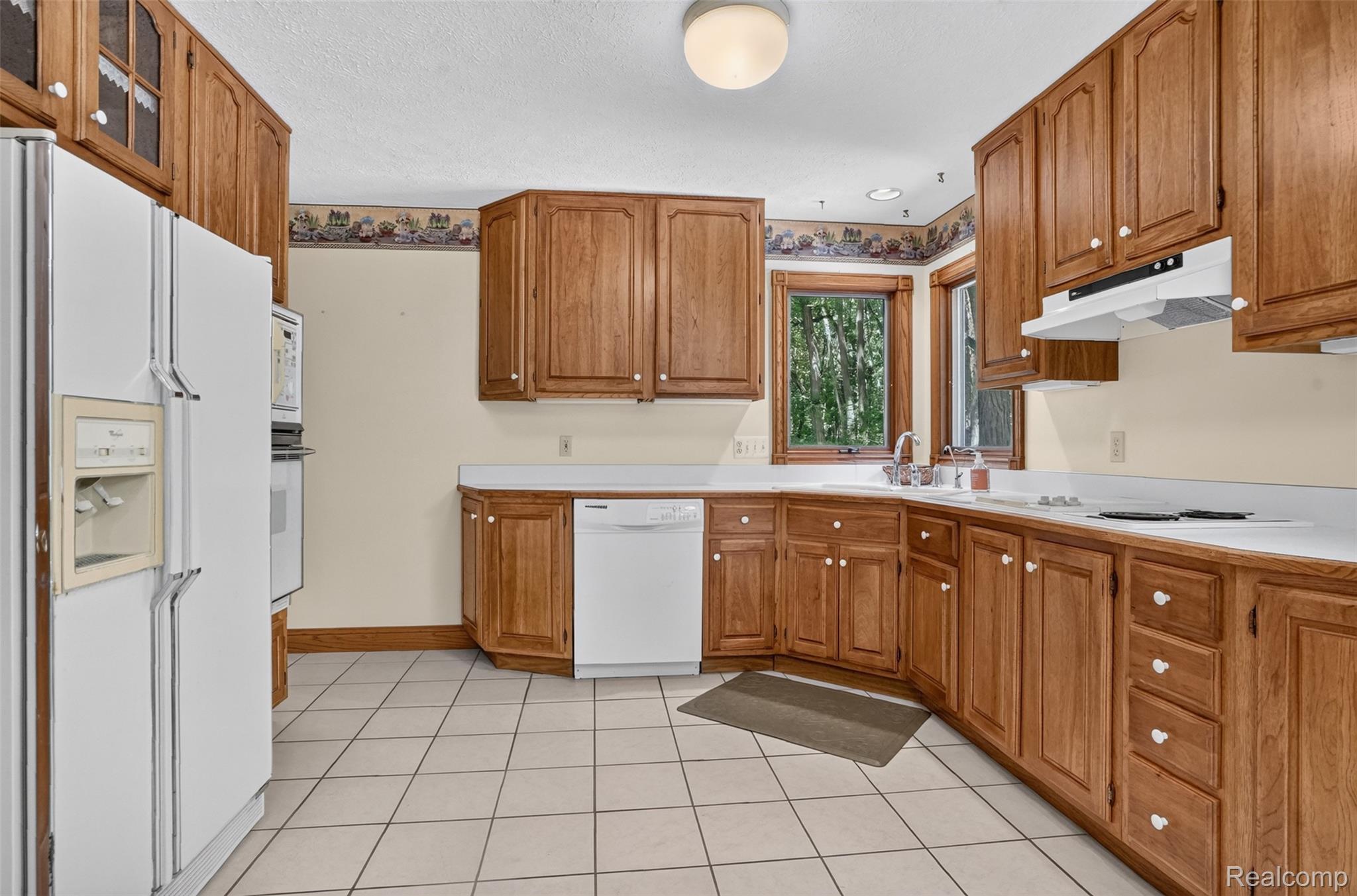 1919 Fox Ridge Drive Howell, MI 48843 - Photo 11 of 42 DSC09616.jpg