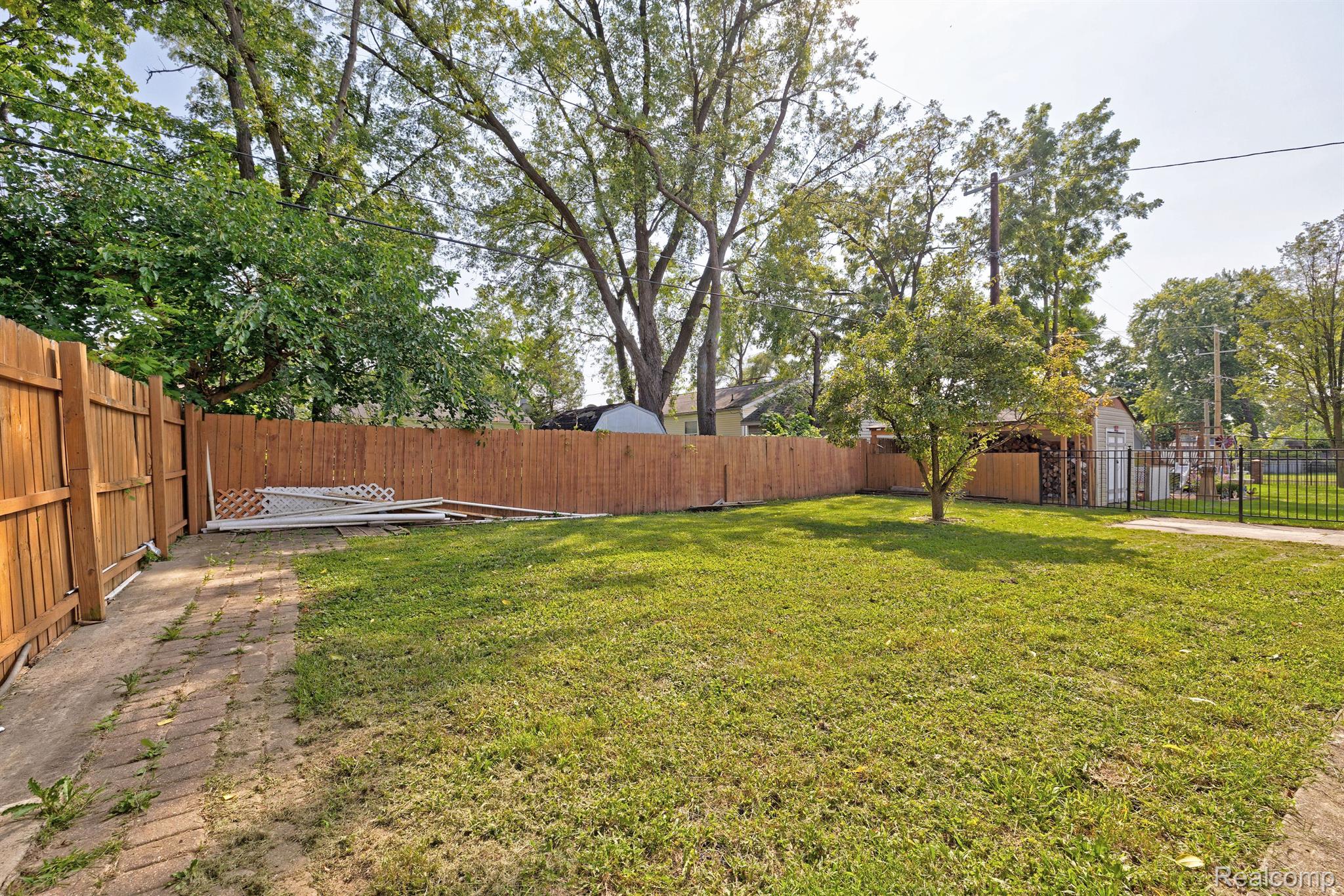 374 4th Pontiac, MI 48340 - Photo 43 of 45 Gallery Image 43