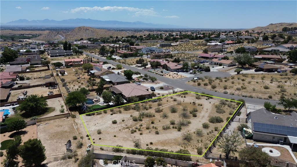 47333203 Muni Road Apple Valley, CA 92307 - Photo 1 of 21 an aerial view of multiple house