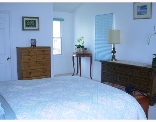 24 Peveril Road Cranston, RI 02921 - Photo 6 of 8 Master Bedroom.