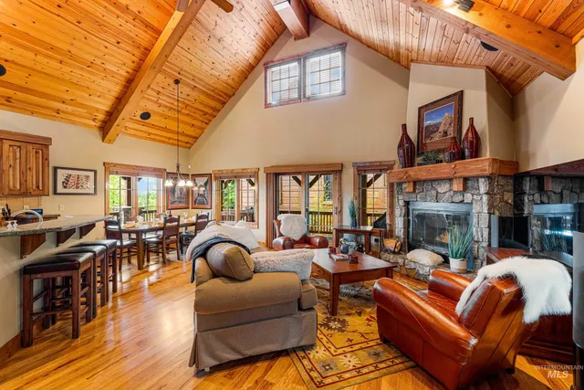 $1,995,000 | 24 Francois Court, Donnelly, ID 83615