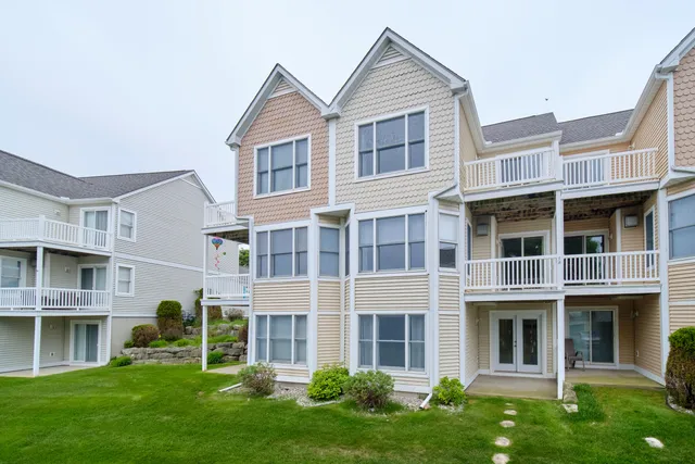 $475,000 | 94 Charter Court, Manistee, MI 49660