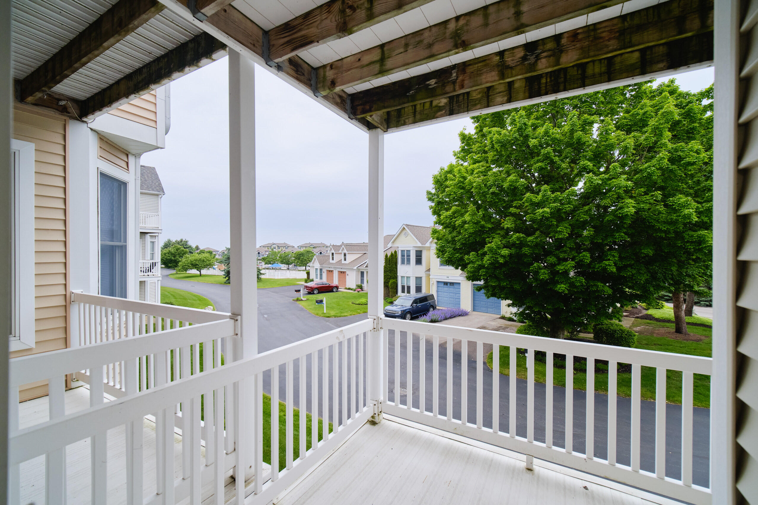 94 Charter Court Manistee, MI 49660 - Photo 13 of 52 Main Deck