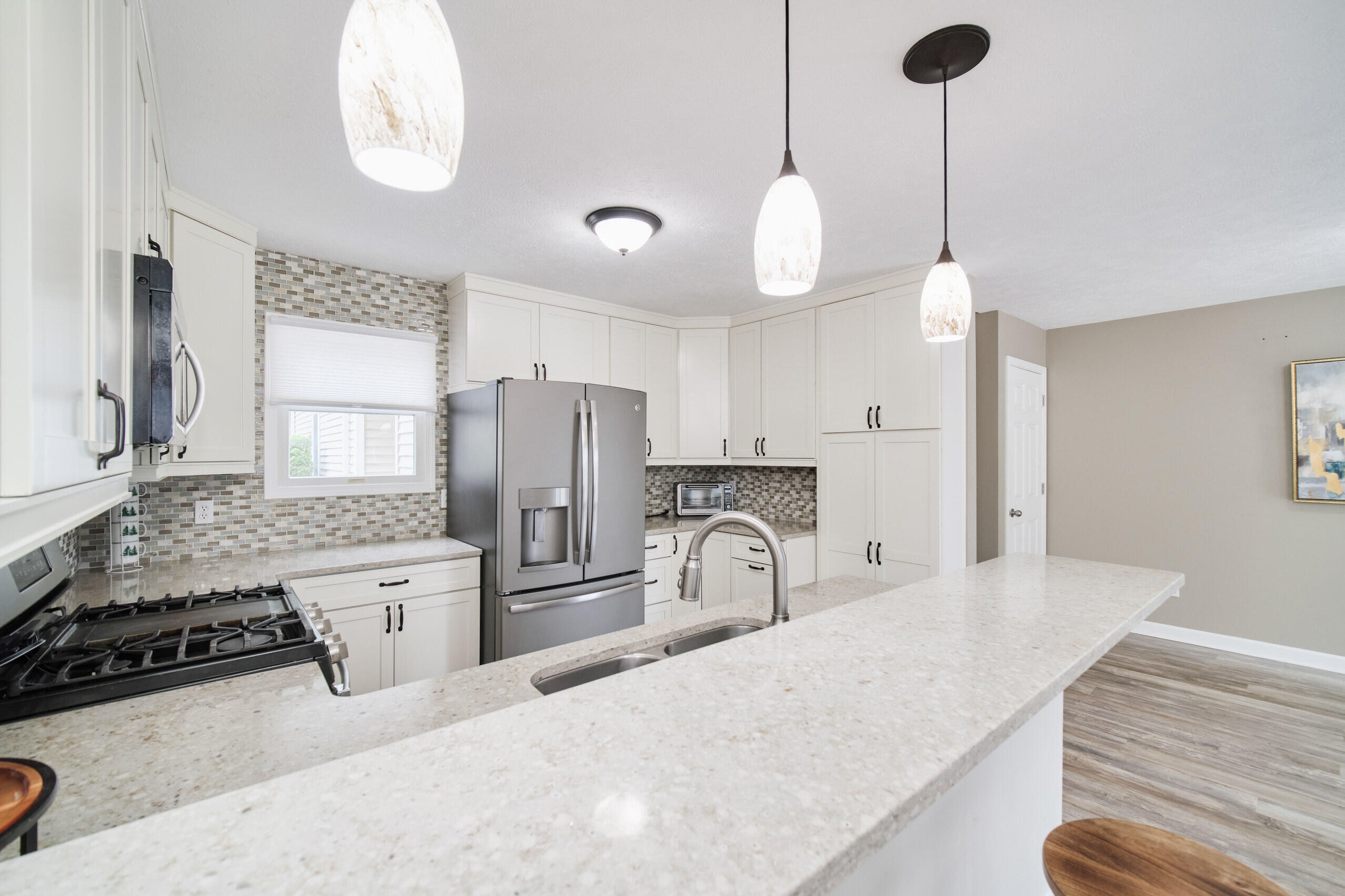 94 Charter Court Manistee, MI 49660 - Photo 19 of 52 Kitchen
