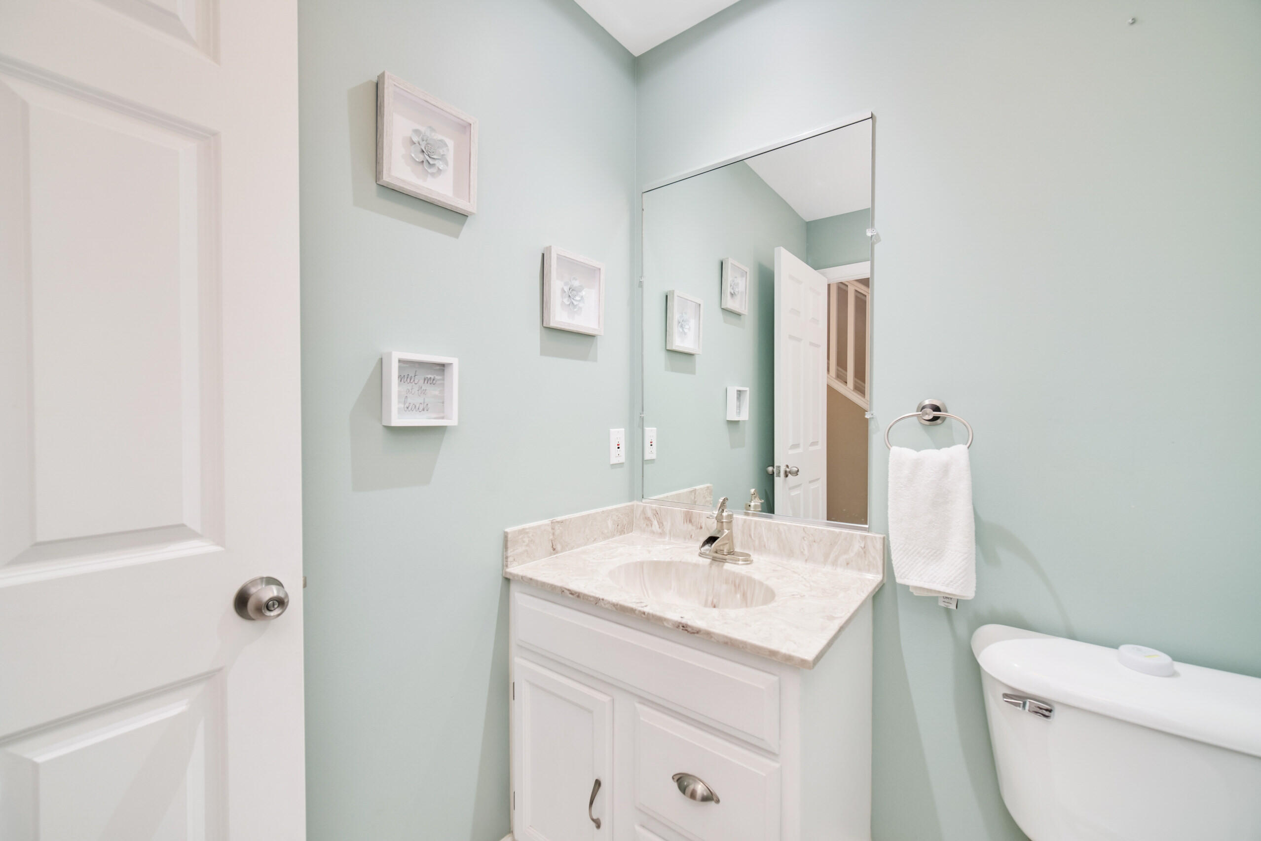 94 Charter Court Manistee, MI 49660 - Photo 21 of 52 1/2 Bath