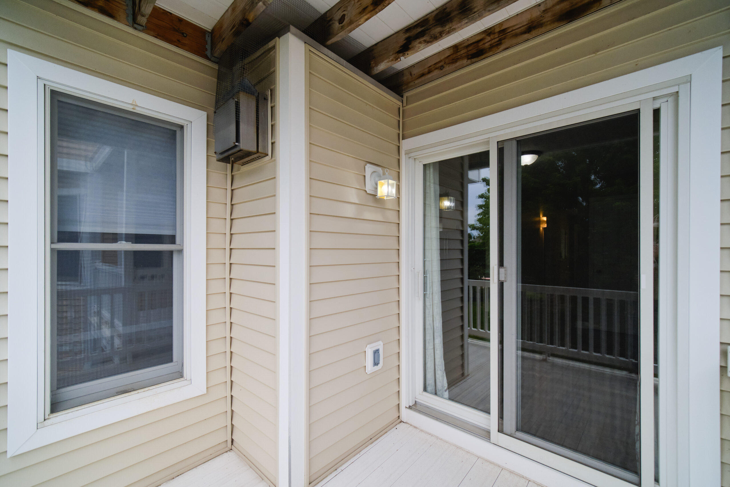 94 Charter Court Manistee, MI 49660 - Photo 27 of 52 Upper Deck