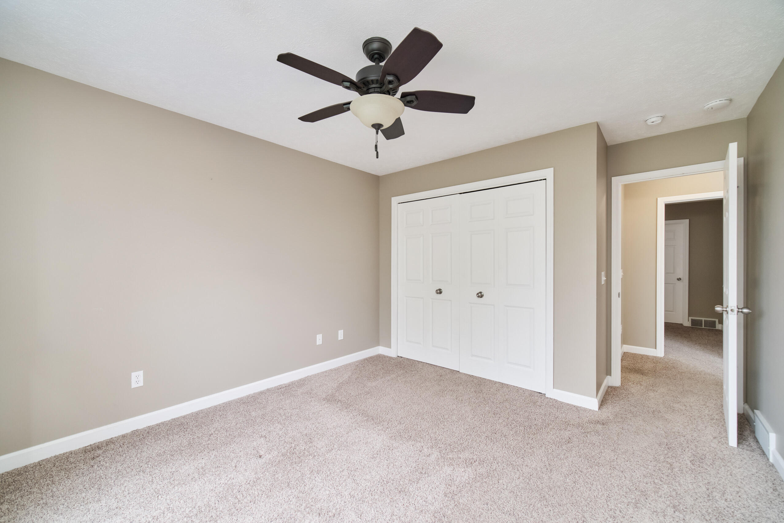 94 Charter Court Manistee, MI 49660 - Photo 31 of 52 Bedroom 1