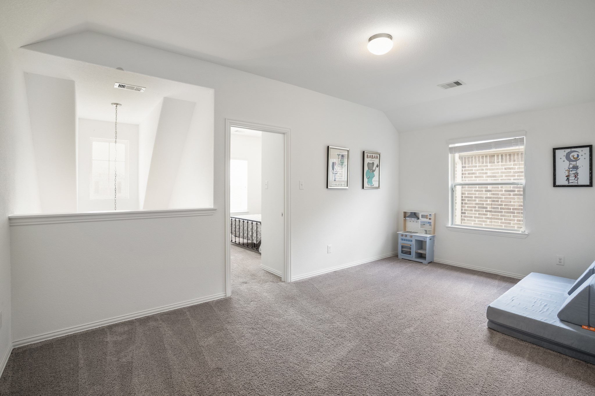 29522 Whitebrush Trace Drive Spring, TX 77386 - Photo 36 of 49 Spacious, light-filled loft/game room flex space