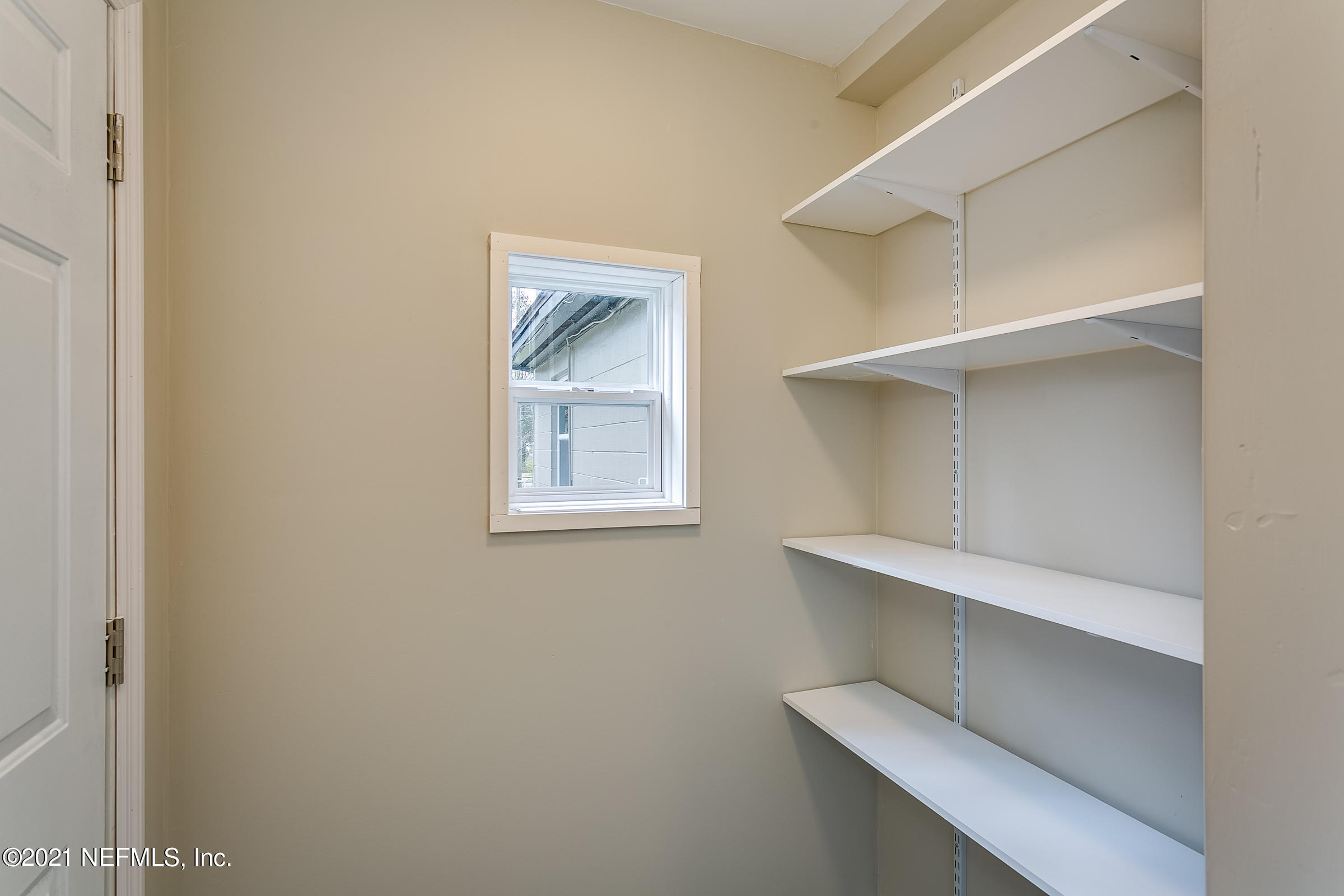 4244 Santee Road Jacksonville, FL 32209 - Photo 20 of 24 Back door mudroom