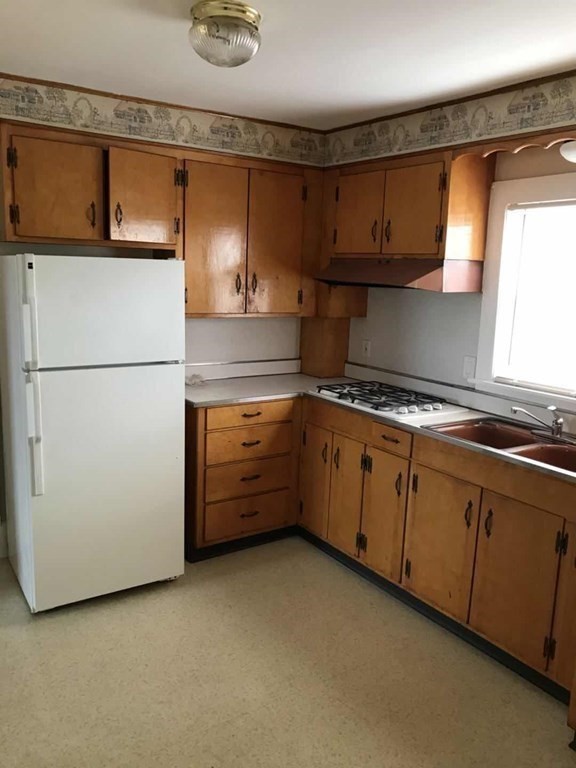 63 Montclair Avenue, Unit 2 Quincy, MA 02171 - Photo 2 of 7