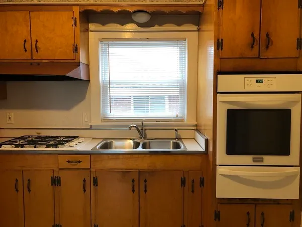 $2,200 | 63 Montclair Avenue, Unit 2, Quincy, MA 02171
