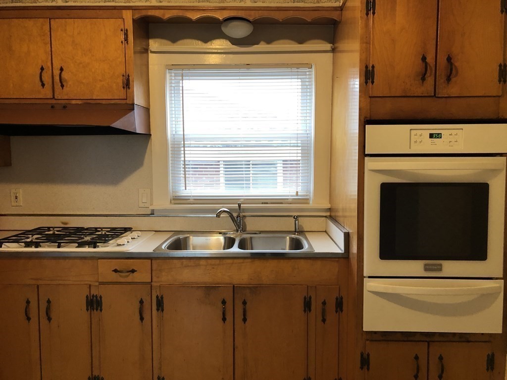 63 Montclair Avenue, Unit 2 Quincy, MA 02171 - Photo 3 of 7