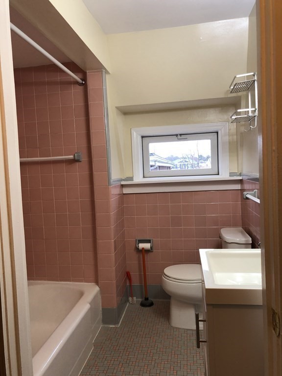 63 Montclair Avenue, Unit 2 Quincy, MA 02171 - Photo 5 of 7