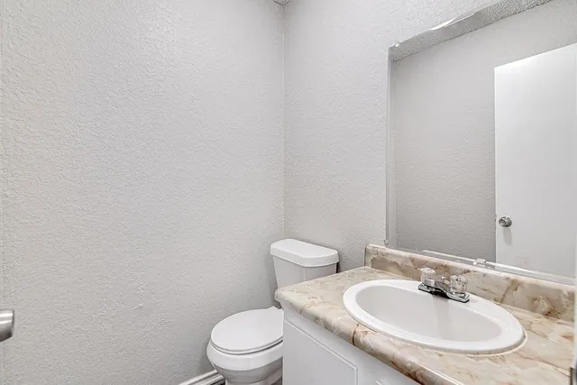 $1,395 | 836 Northwest Summercrest Boulevard, Unit A, Burleson, TX 76028