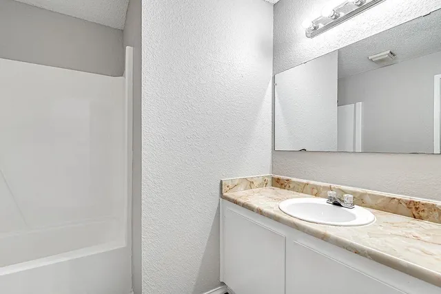 $1,395 | 836 Northwest Summercrest Boulevard, Unit A, Burleson, TX 76028