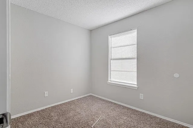 $1,395 | 836 Northwest Summercrest Boulevard, Unit A, Burleson, TX 76028