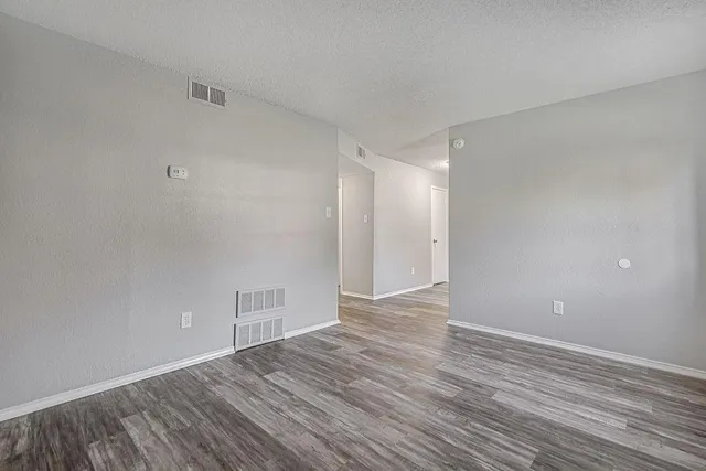 $1,395 | 836 Northwest Summercrest Boulevard, Unit A, Burleson, TX 76028