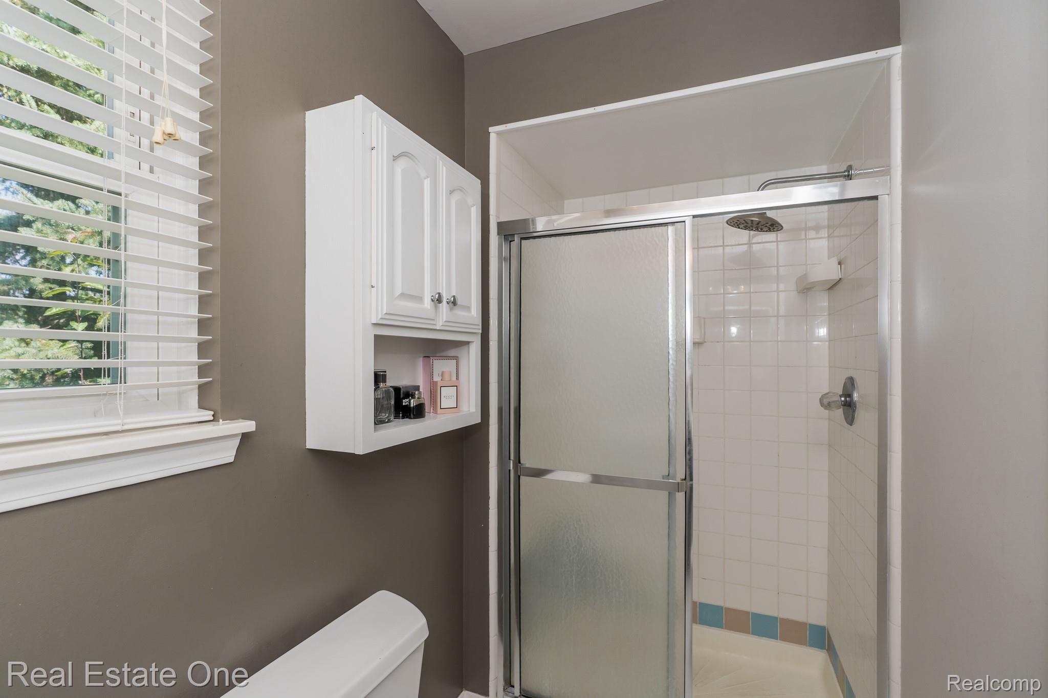 523 Whitney Drive Rochester, MI 48307 - Photo 25 of 34 Whitney MLS-W030.jpg