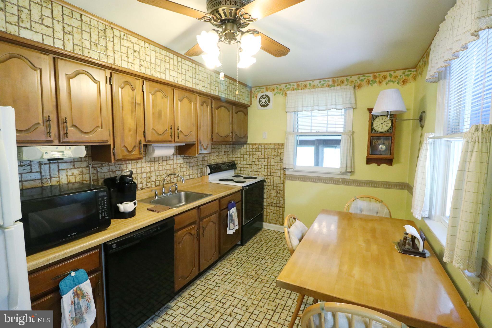 12009 Elmore Road Philadelphia, PA 19154 - Photo 28 of 73 Gallery Image 28