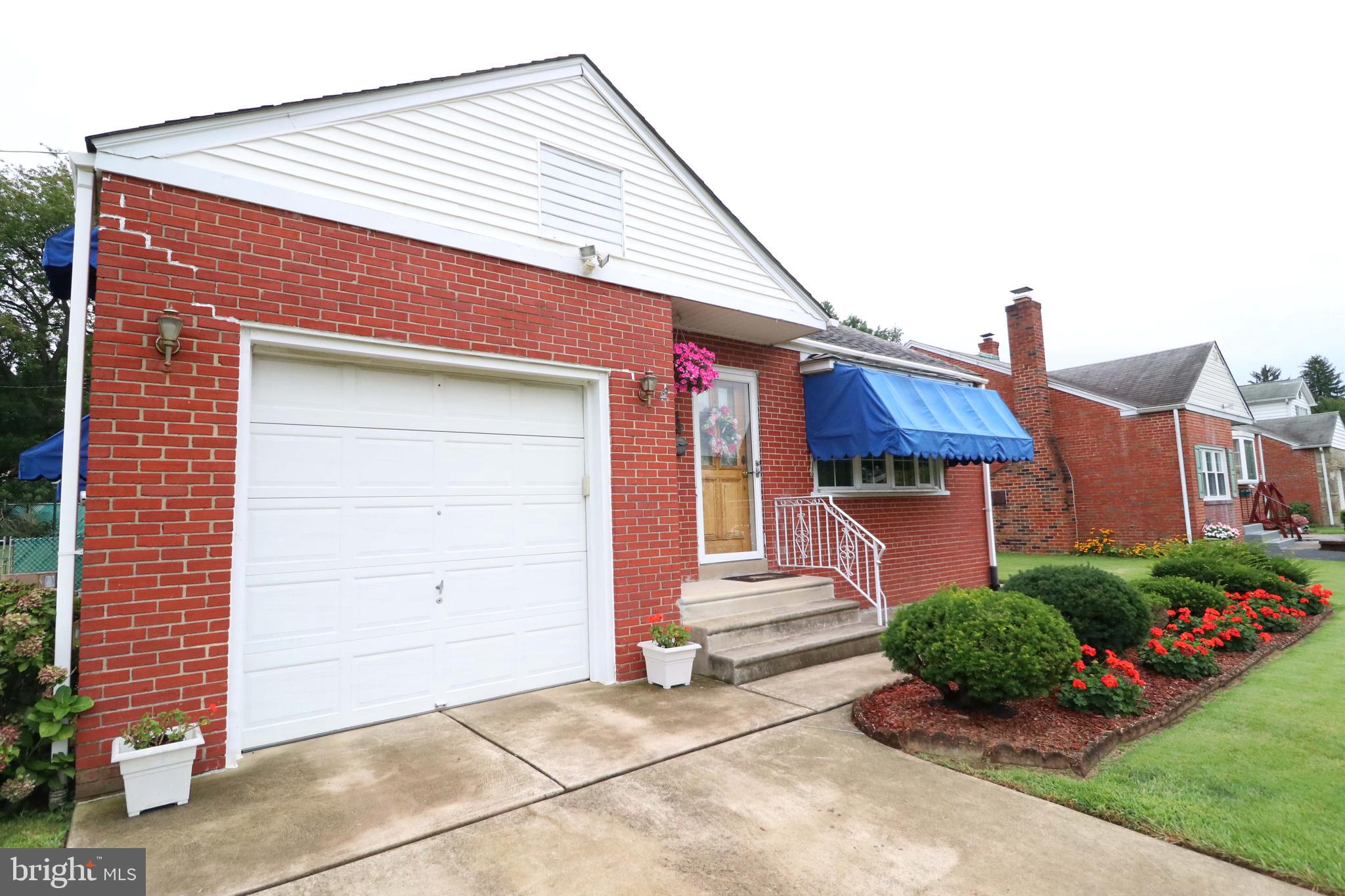 12009 Elmore Road Philadelphia, PA 19154 - Photo 5 of 73 Gallery Image 5