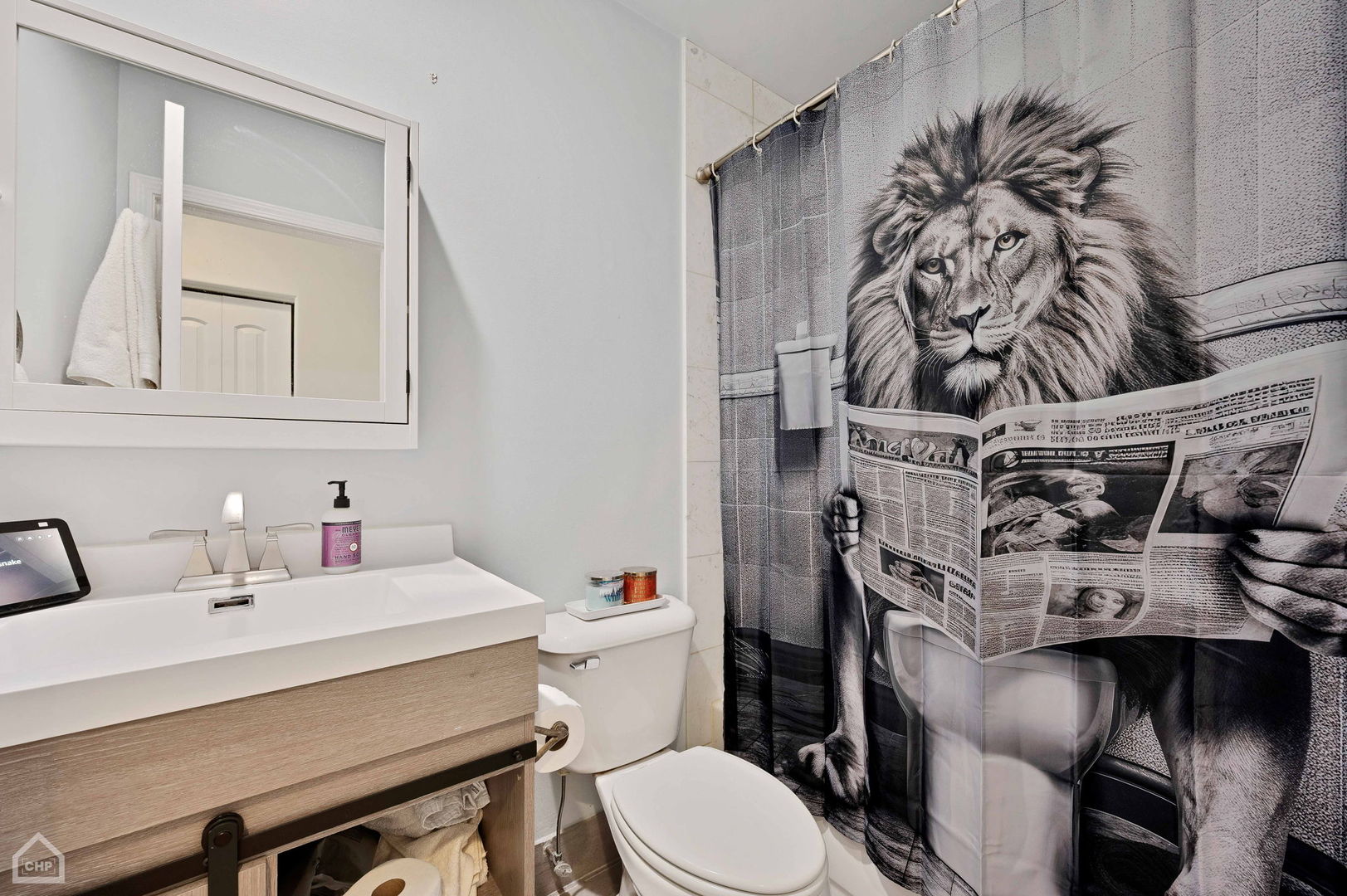4716 West Addison Street, Unit 2W Chicago, IL 60641 - Photo 12 of 17 Gallery Image 12
