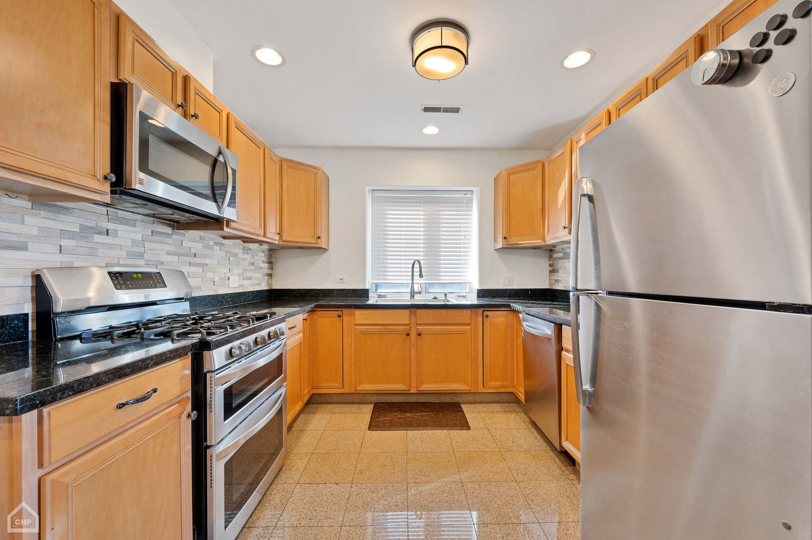 4716 West Addison Street, Unit 2W Chicago, IL 60641 - Photo 6 of 17 Gallery Image 6