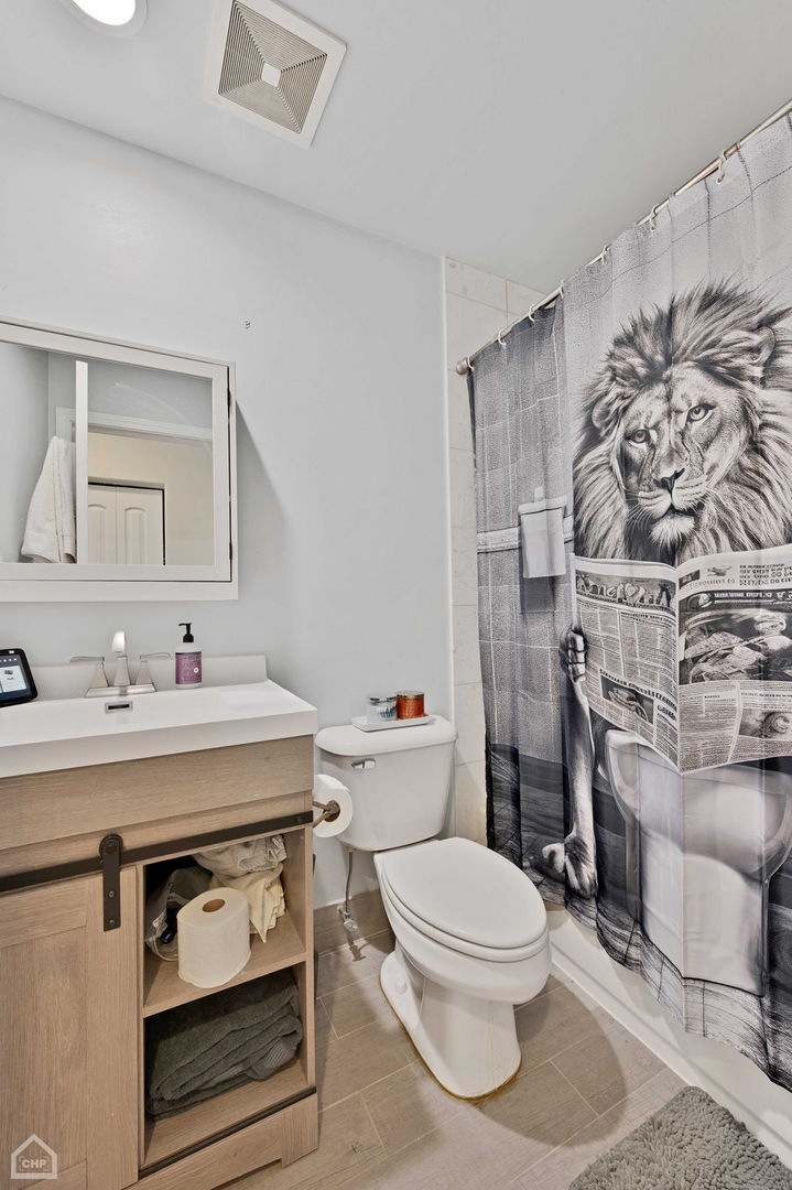 4716 West Addison Street, Unit 2W Chicago, IL 60641 - Photo 10 of 17 Gallery Image 10