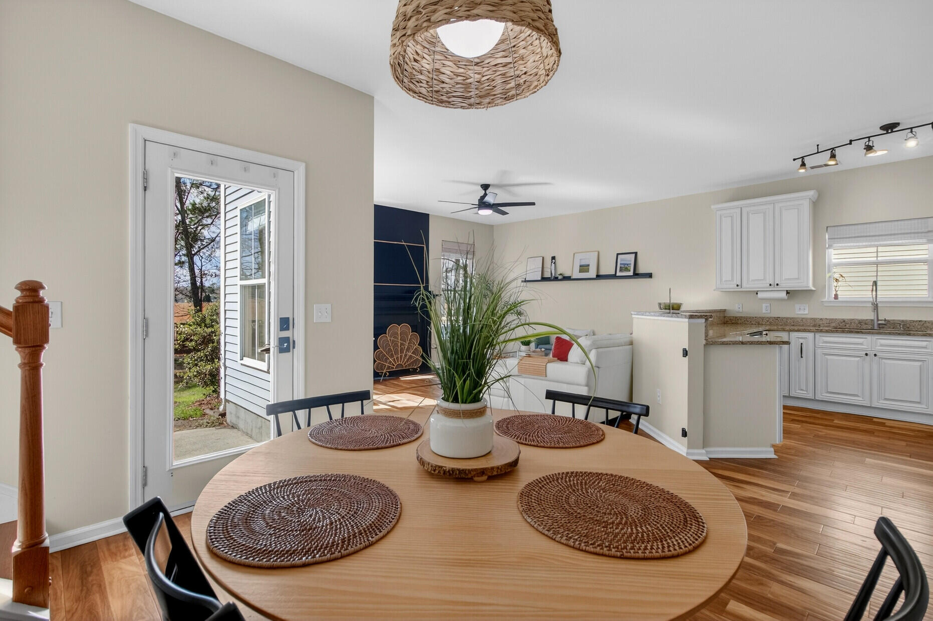 3245 Beaconsfield Road Mount Pleasant, SC 29466 - Photo 11 of 41 Family room opens to kitchen
