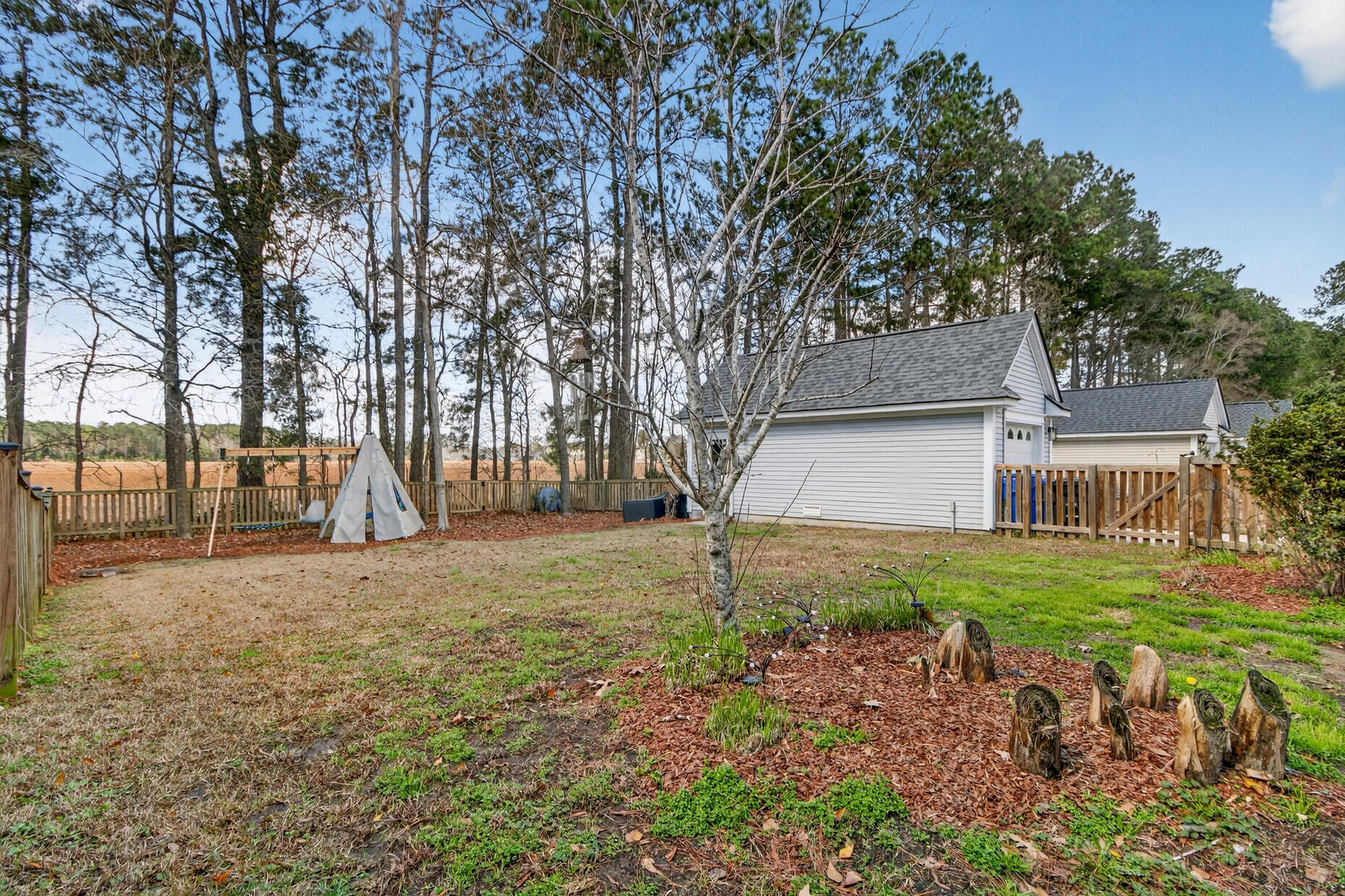 3245 Beaconsfield Road Mount Pleasant, SC 29466 - Photo 12 of 41 Large fenced backyard