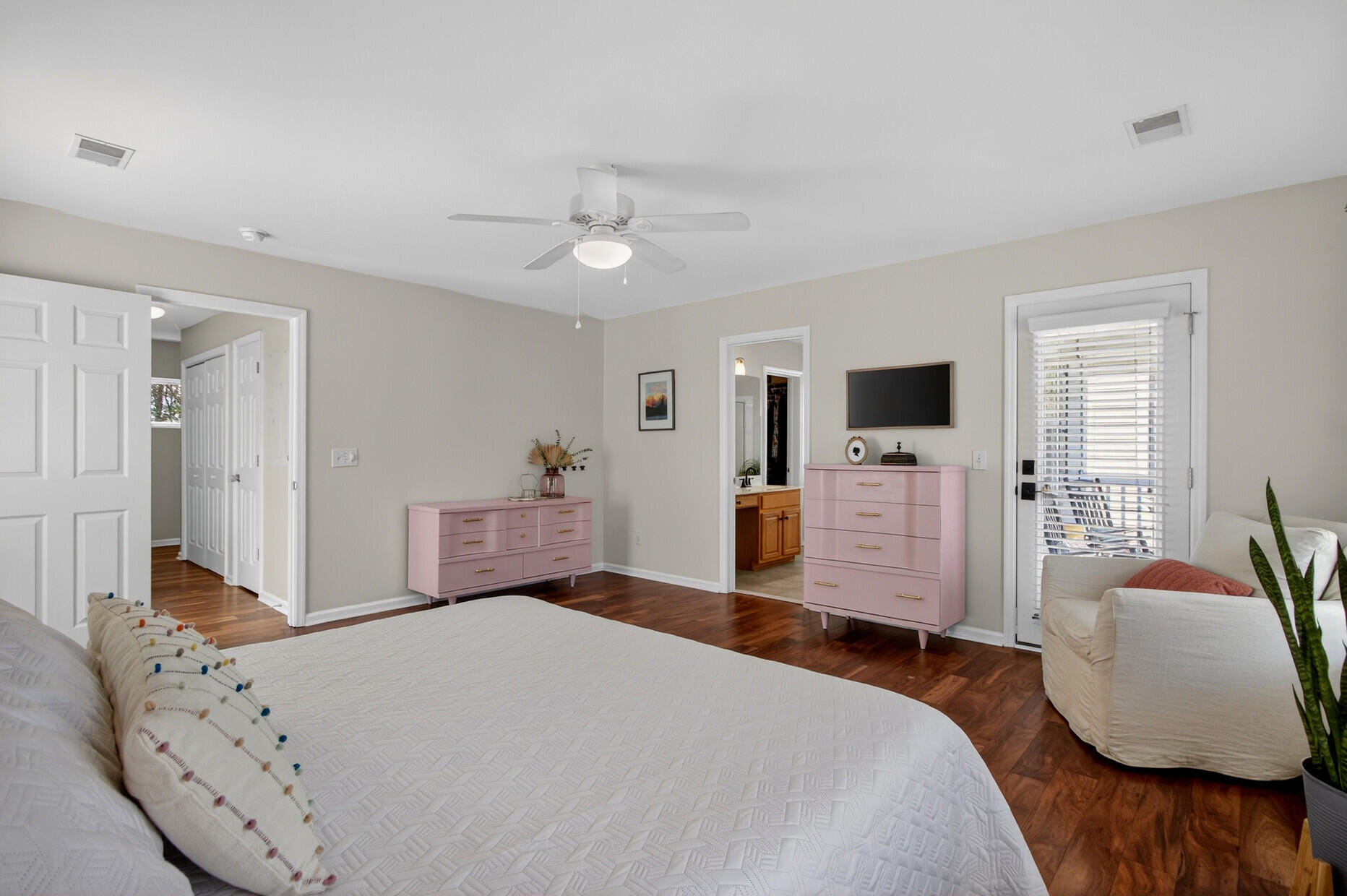 3245 Beaconsfield Road Mount Pleasant, SC 29466 - Photo 21 of 41 Owners' suite