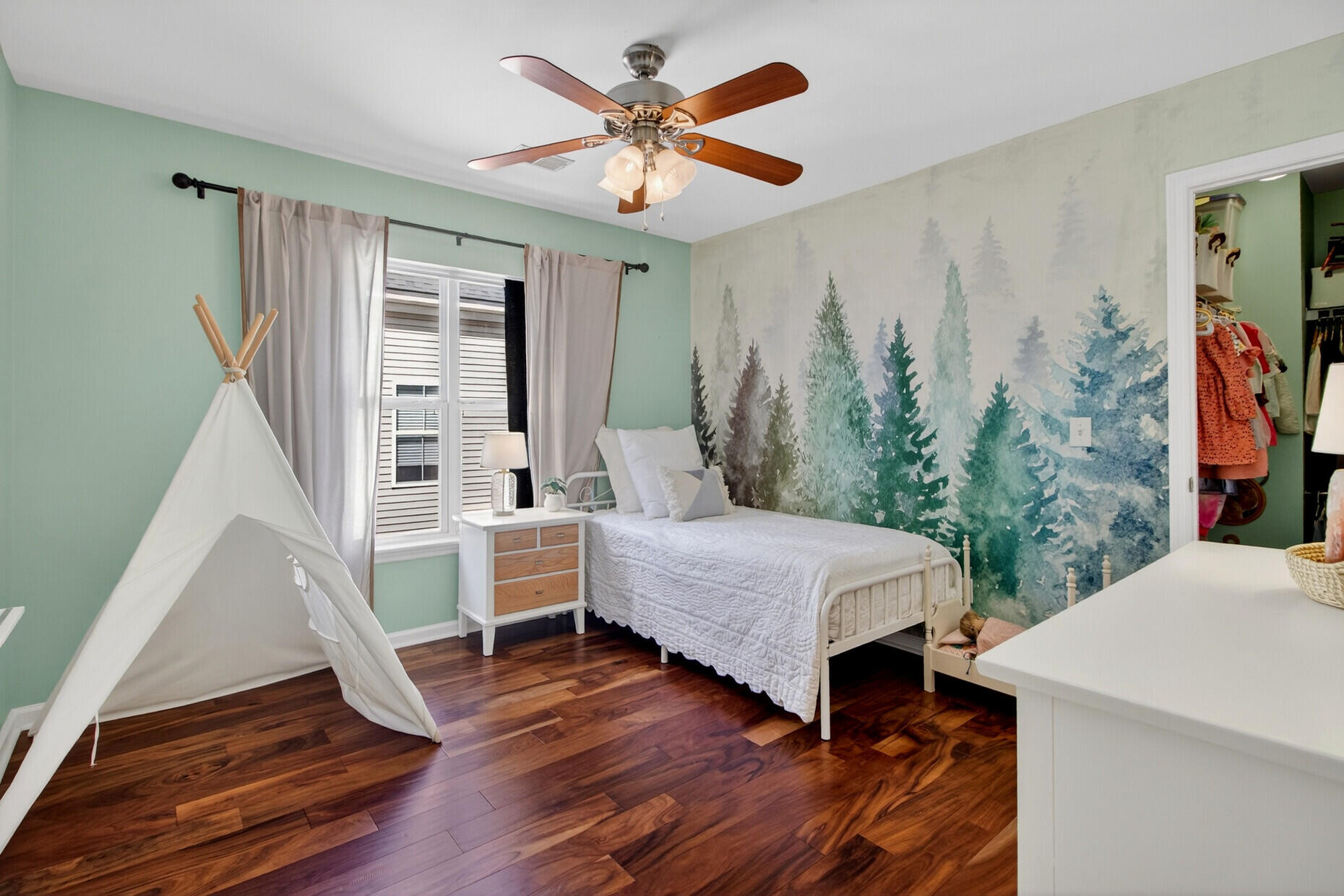 3245 Beaconsfield Road Mount Pleasant, SC 29466 - Photo 25 of 41 3rd bedroom