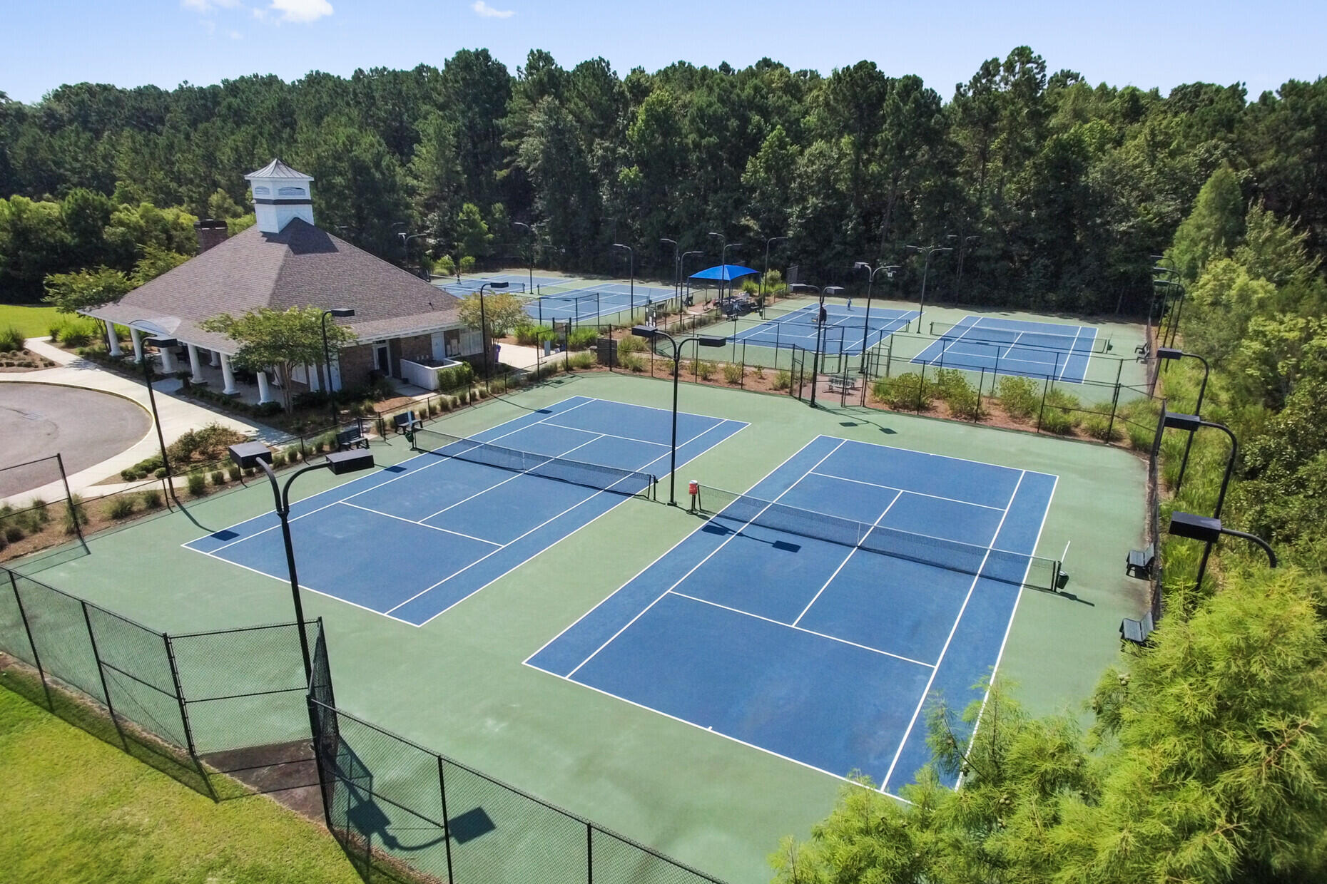 3245 Beaconsfield Road Mount Pleasant, SC 29466 - Photo 38 of 41 Tennis courts and clubhouse