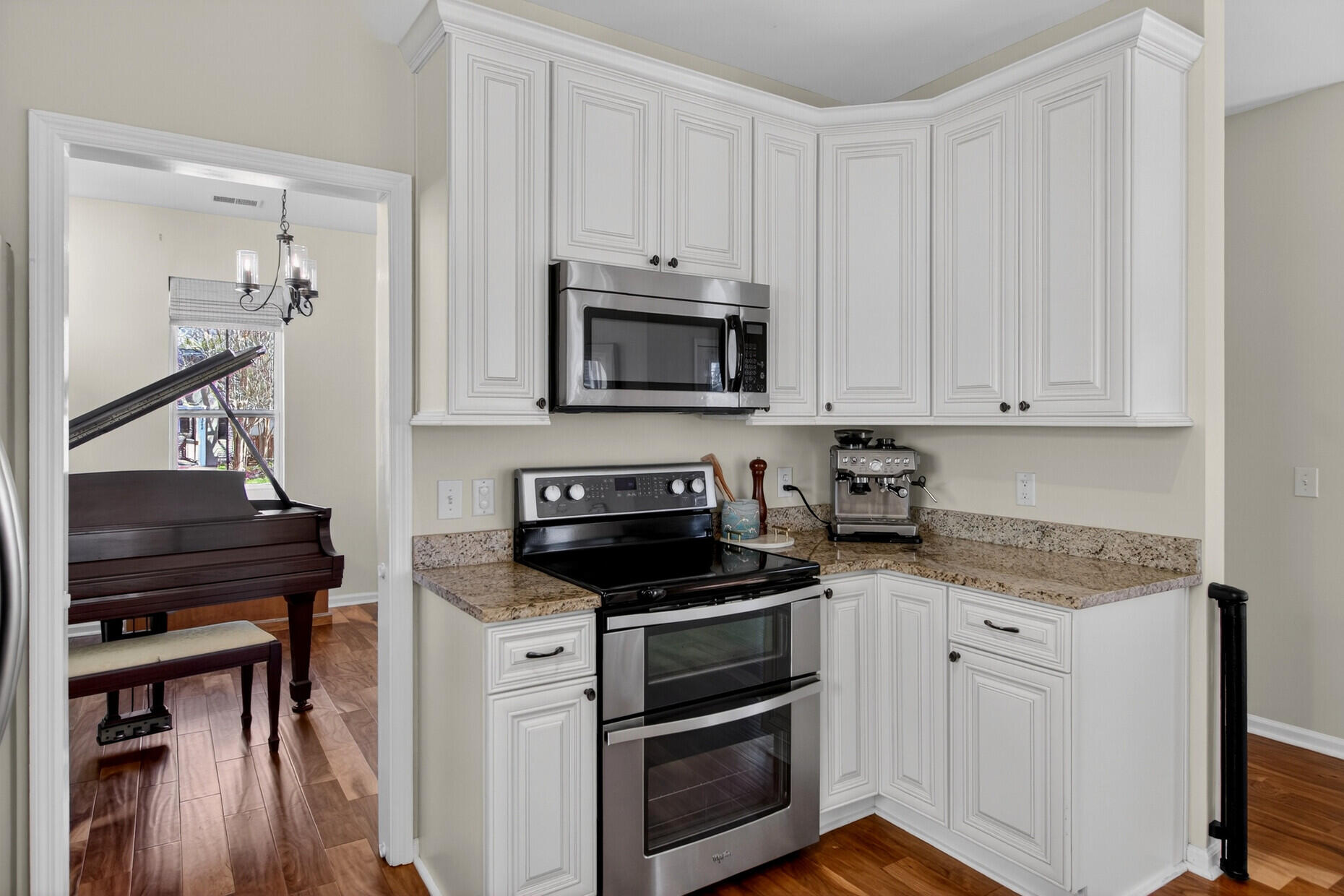 3245 Beaconsfield Road Mount Pleasant, SC 29466 - Photo 6 of 41 Kitchen is adjacent to dining room