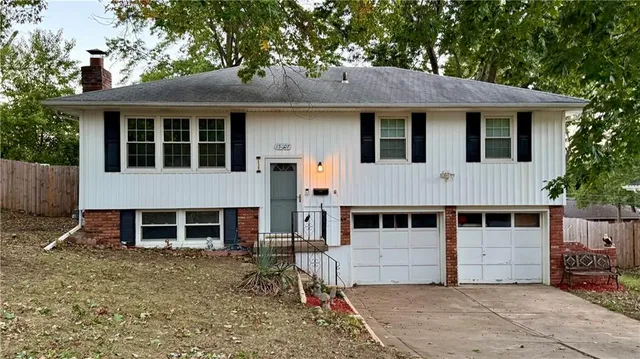 $230,000 | 15307 East 44th Terrace South, Independence, MO 64055