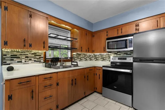 $230,000 | 15307 East 44th Terrace South, Independence, MO 64055