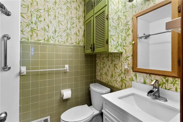 $230,000 | 15307 East 44th Terrace South, Independence, MO 64055