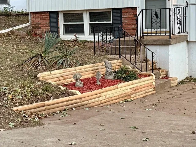 $230,000 | 15307 East 44th Terrace South, Independence, MO 64055