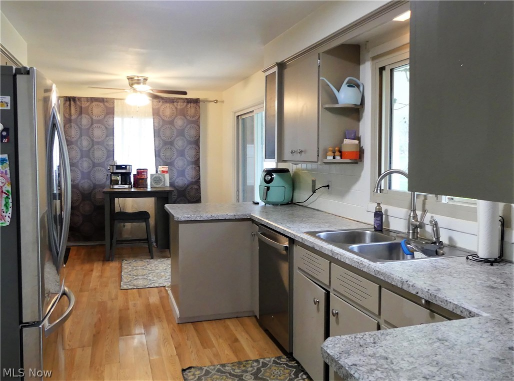6510 Crossview Road Independence, OH 44131 - Photo 7 of 21 Kitchen