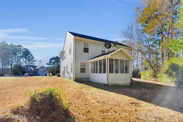 $2,100 | 109 Trinity Drive, New Bern, NC 28560