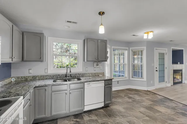 $2,100 | 109 Trinity Drive, New Bern, NC 28560