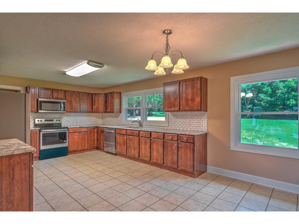 575 Mountain View Road Bluff City, TN 37618 - Photo 7 of 32 Photo 7